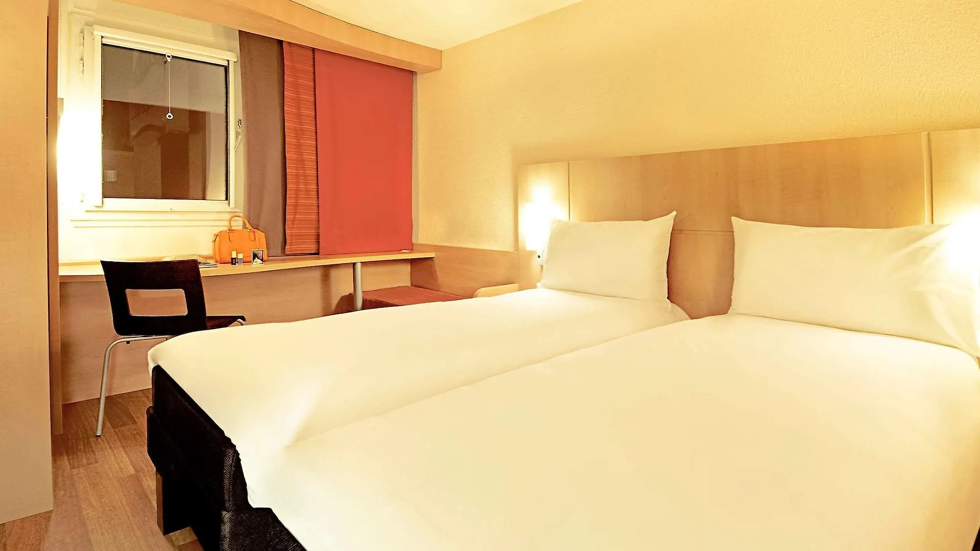 Ibis Paris Porte D'Orleans Montrouge França