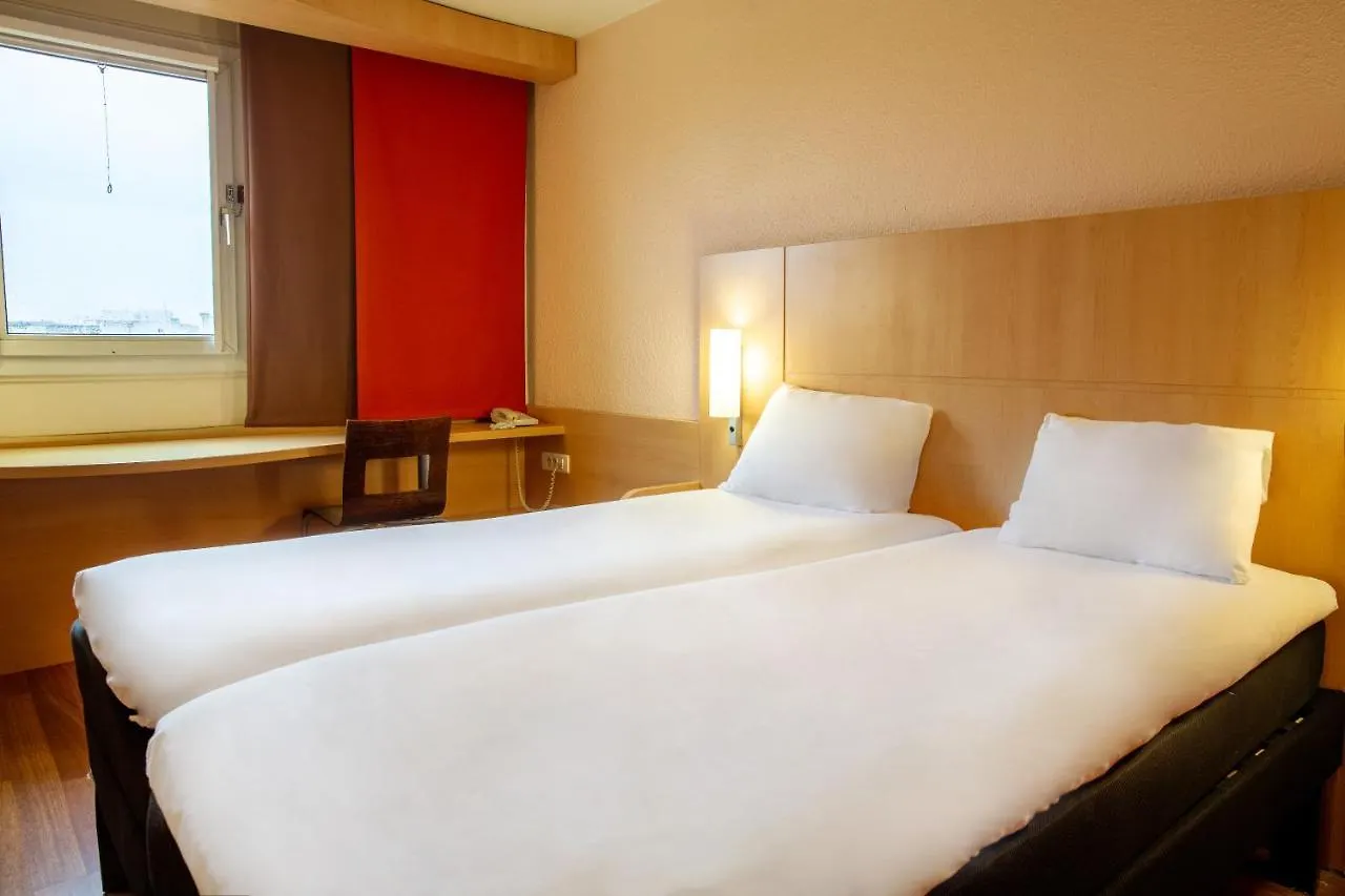 Ibis Paris Porte D'Orleans Montrouge 3*,
