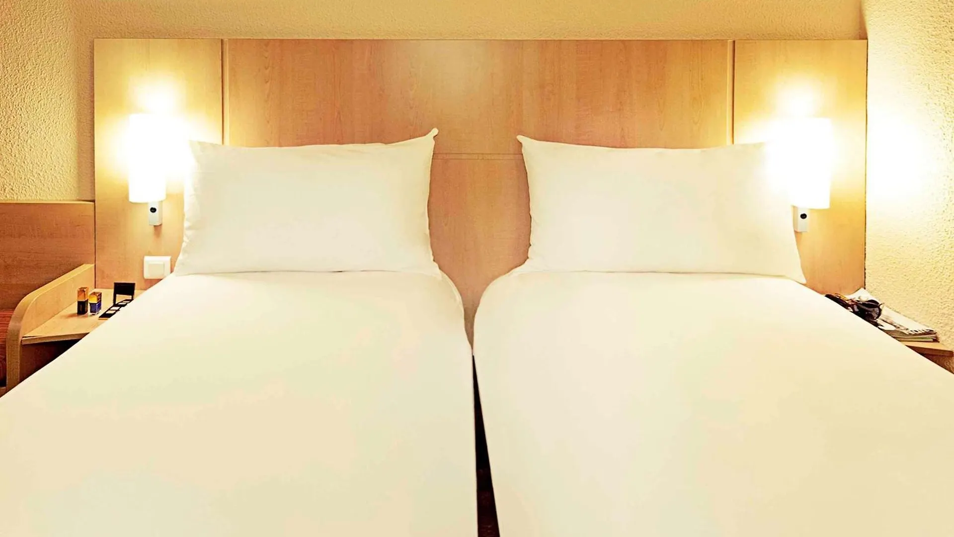 *** Hotel Ibis Paris Porte D'Orleans Montrouge França
