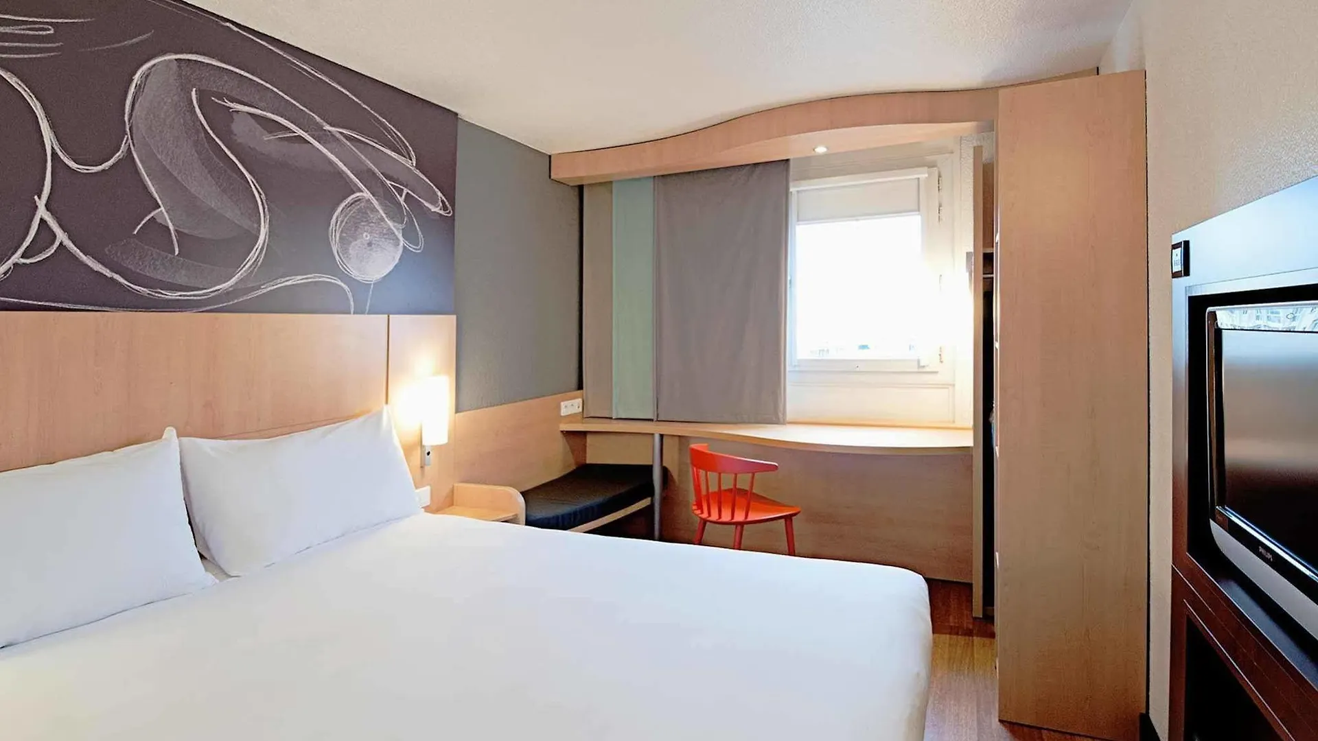 Ibis Paris Porte D'Orleans Montrouge Hotel